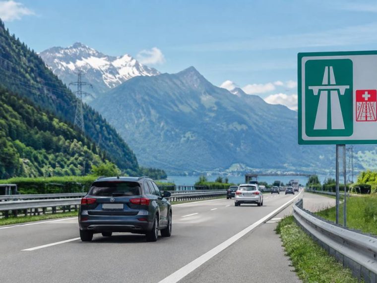 Péage autoroute en Suisse : tarifs, vignette et règles à connaître avant de prendre la route